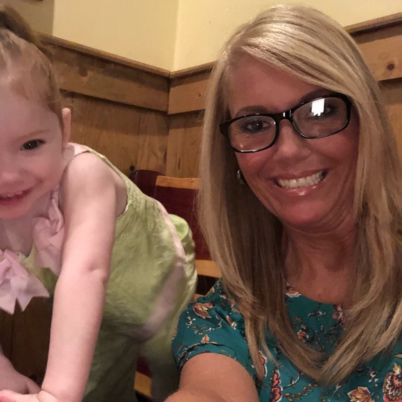 Meet your Posher, Lisa - Picture 6 of 8